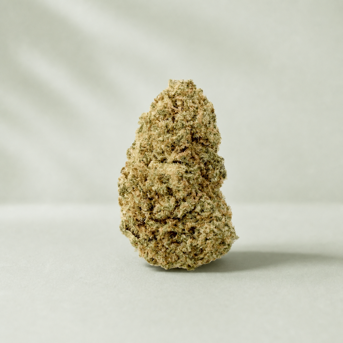 Mac Small Buds CBD sur fond Beldia vert sauge clair