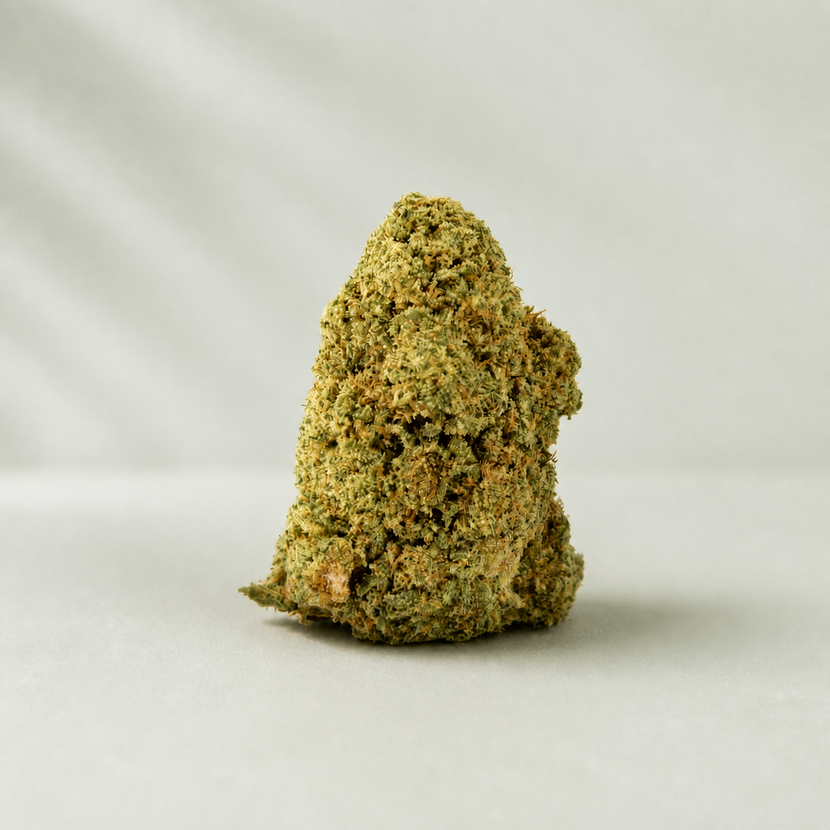 Tangerine CBD sur fond Beldia vert sauge clair